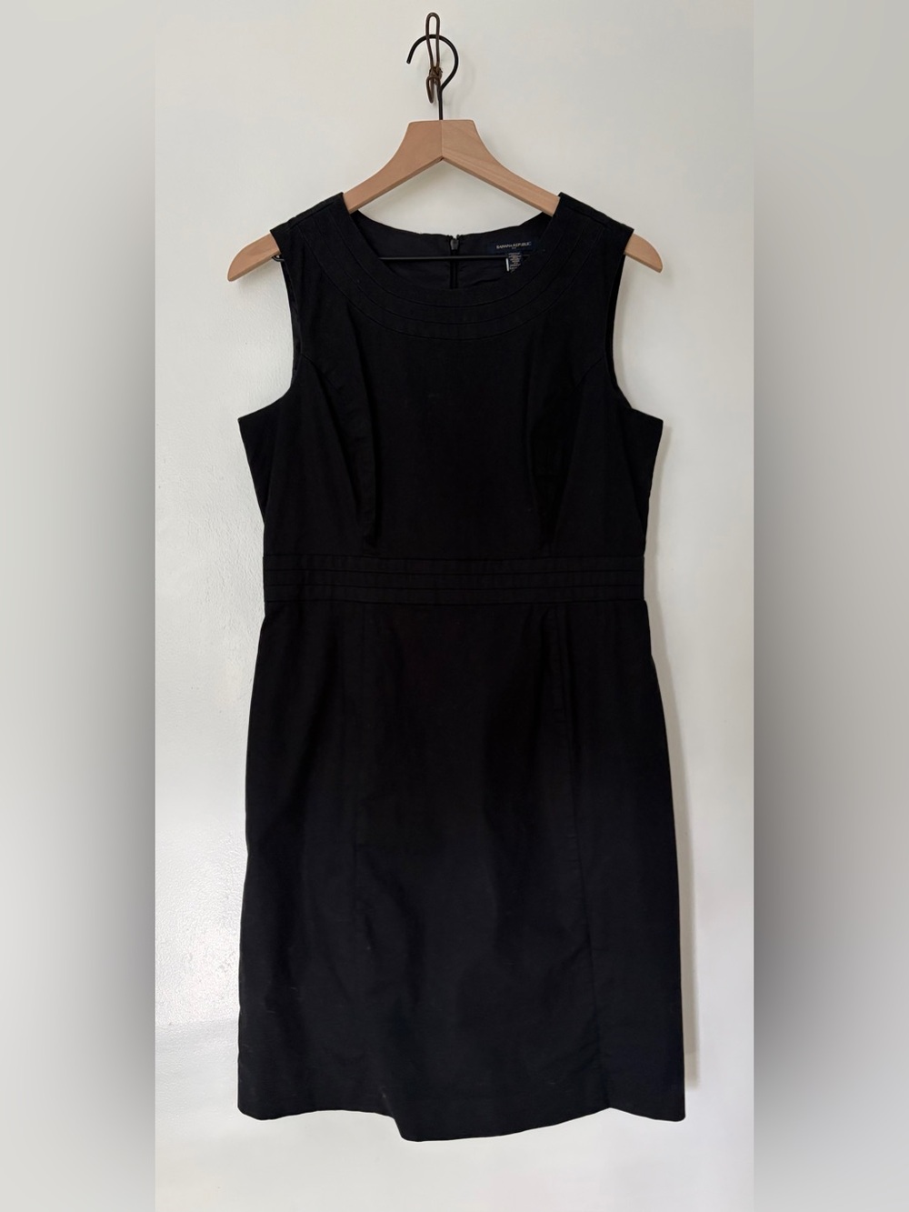Banana Republic Black Sleeveless Fit-and-Flare Dress